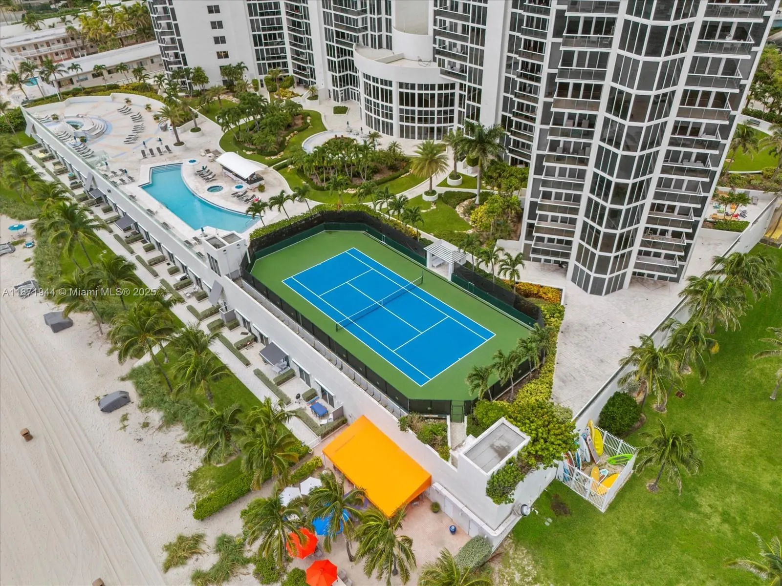 19111 Collins Ave, #1406
