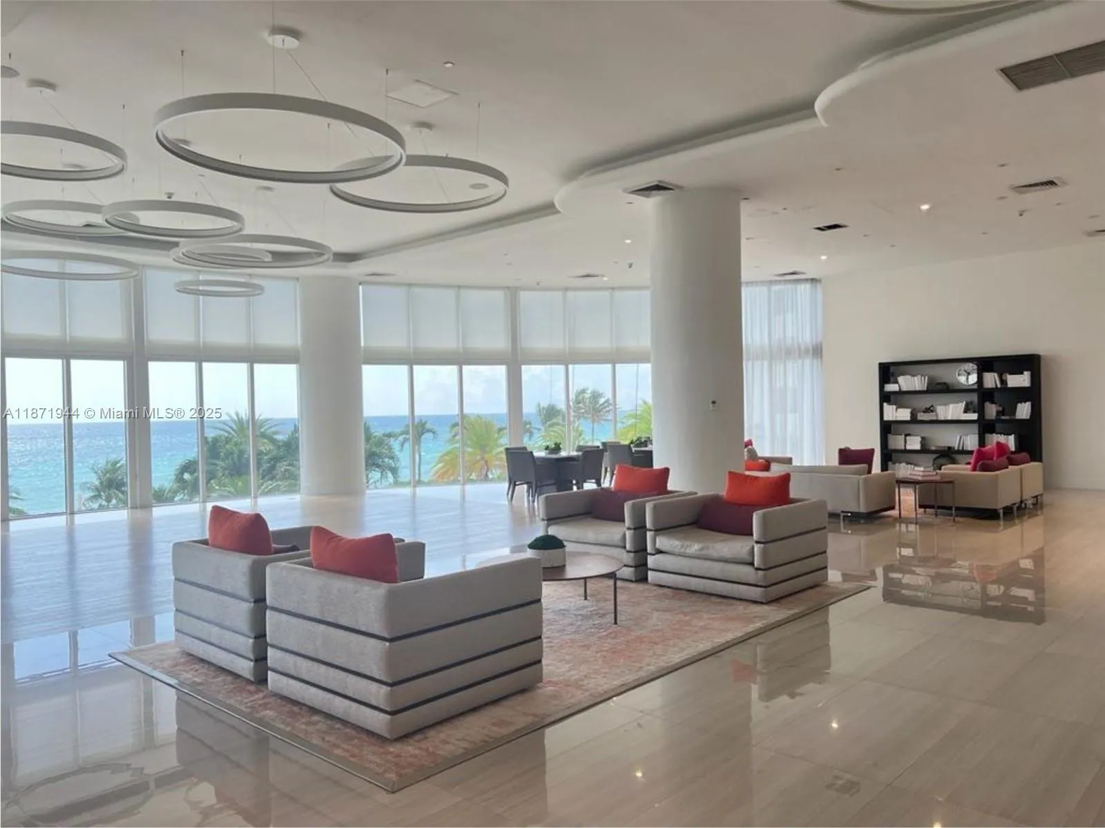 19111 Collins Ave, #1406