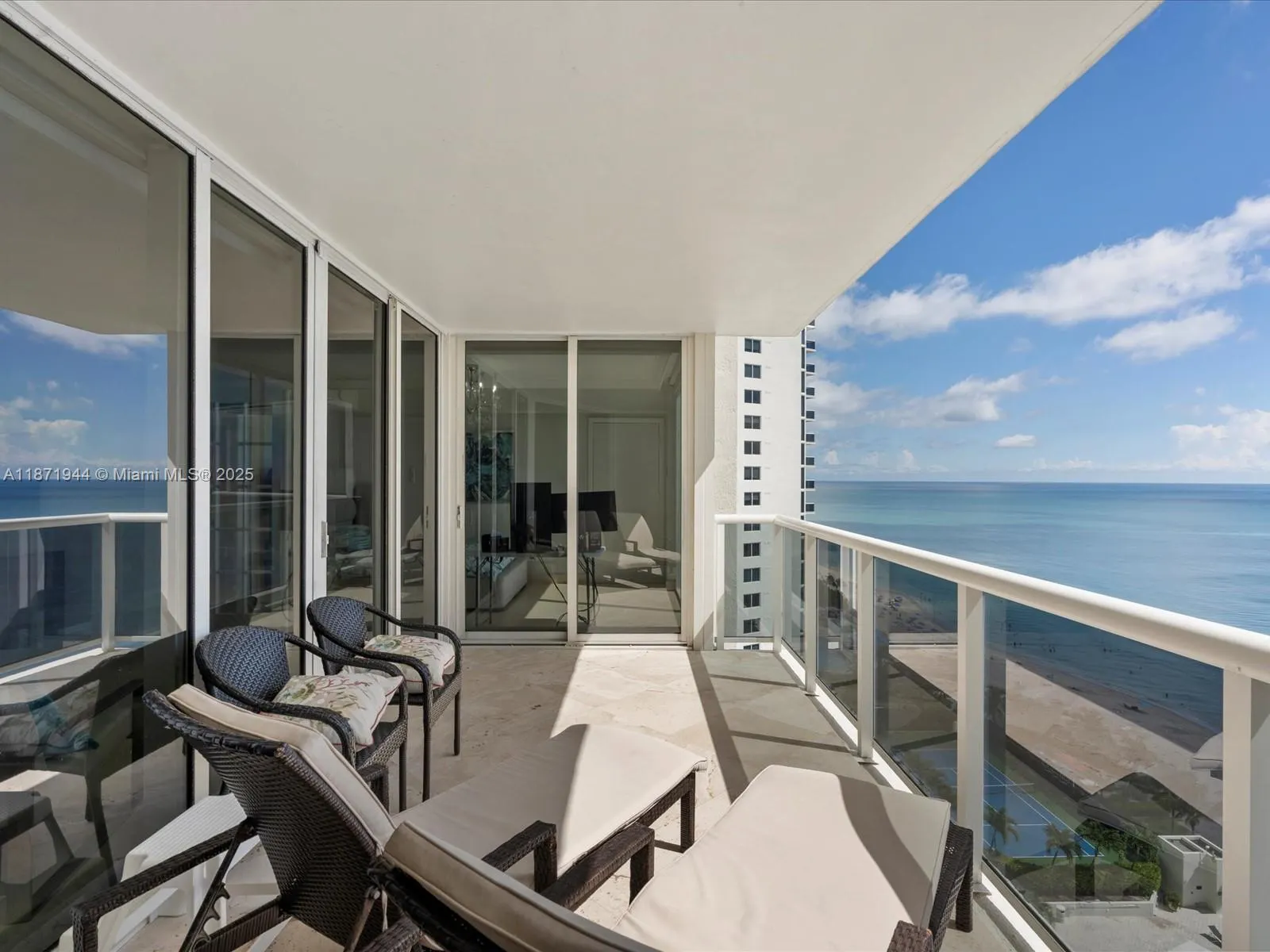 19111 Collins Ave, #1406