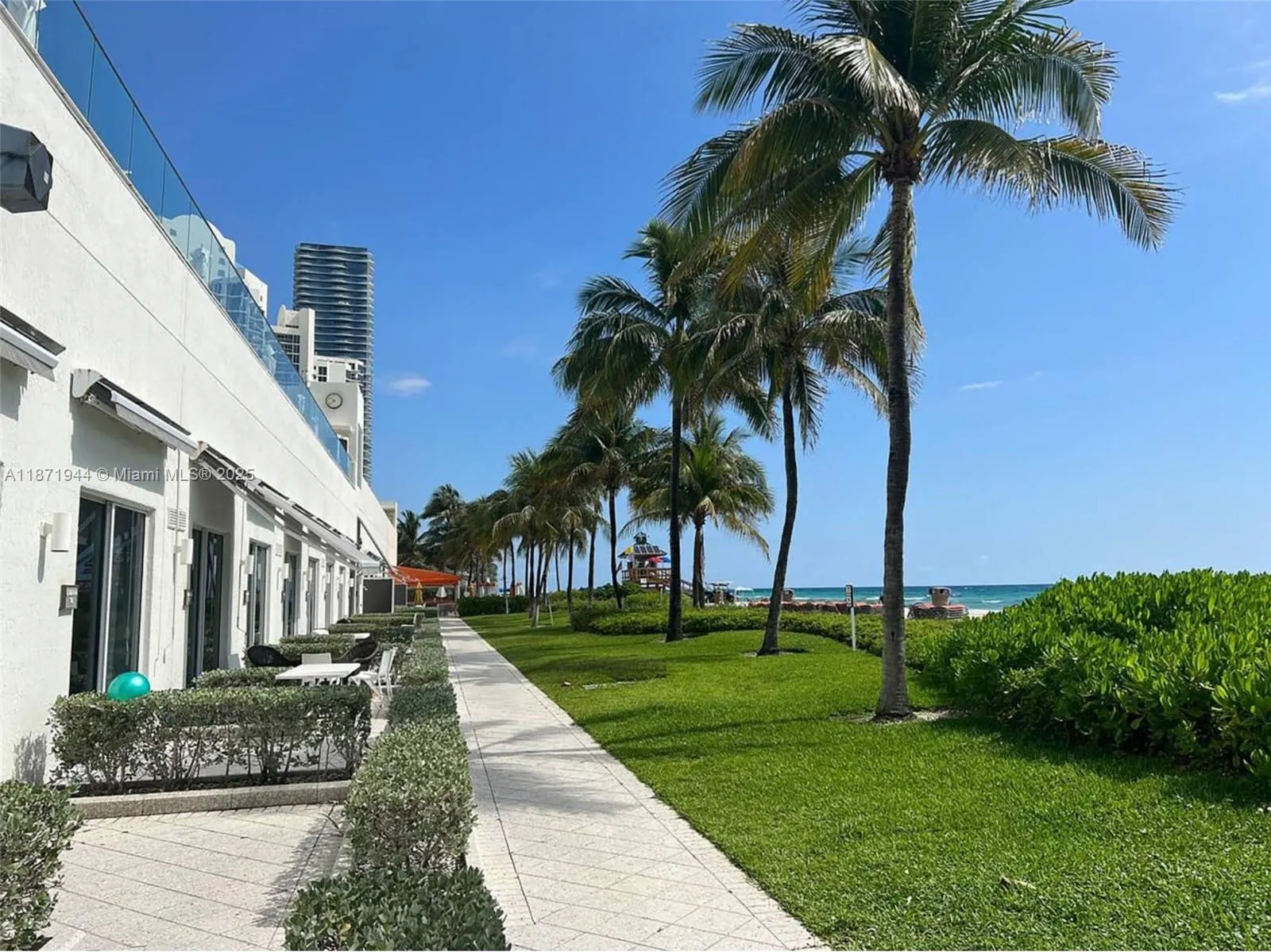 19111 Collins Ave, #1406
