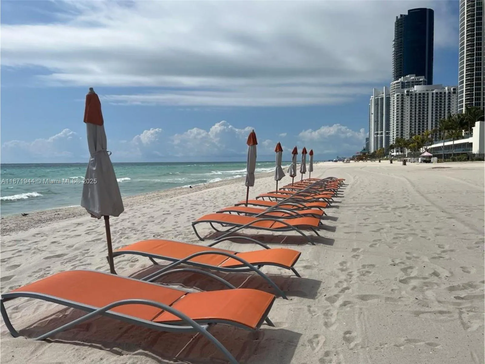 19111 Collins Ave, #1406