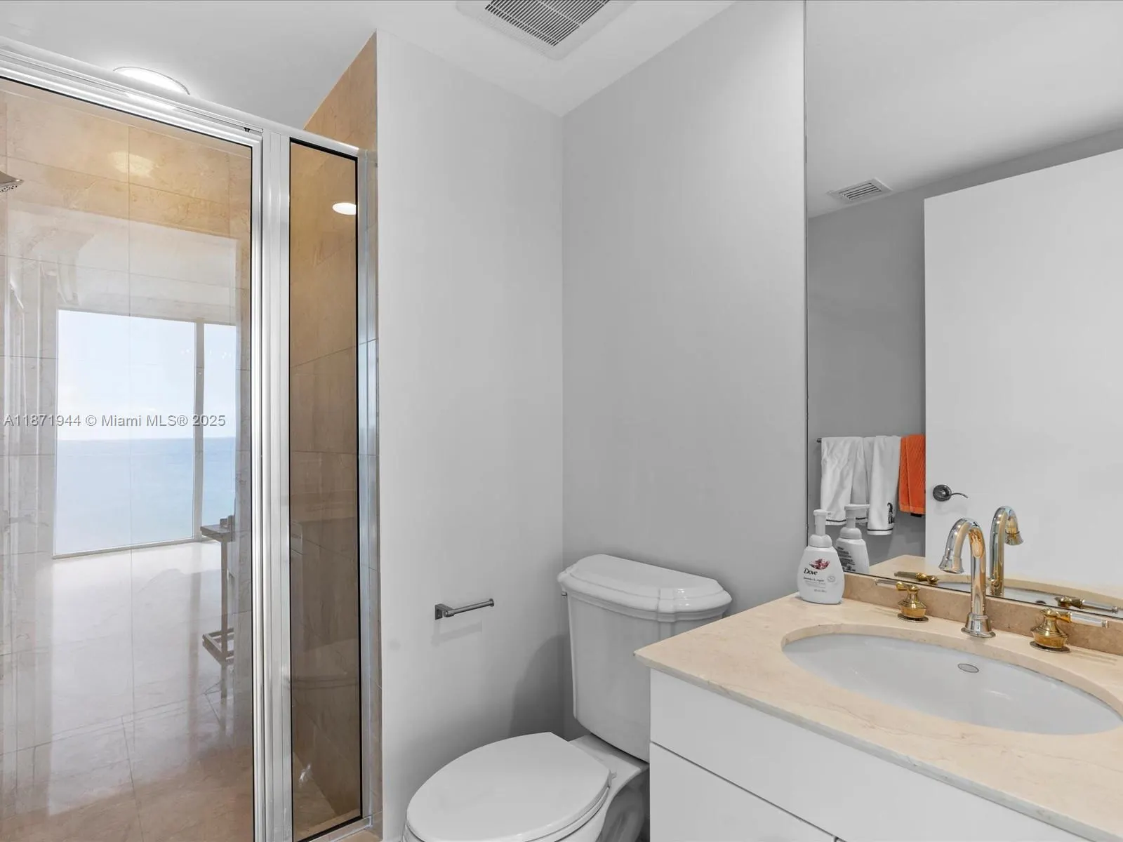 19111 Collins Ave, #1406