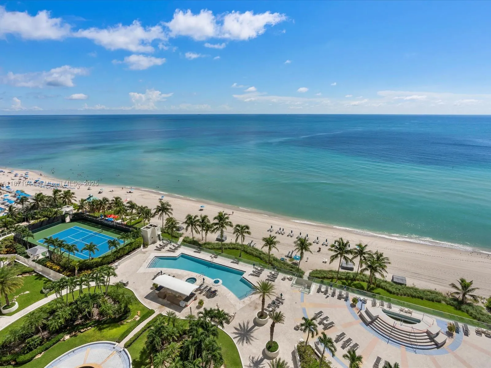 19111 Collins Ave, #1406