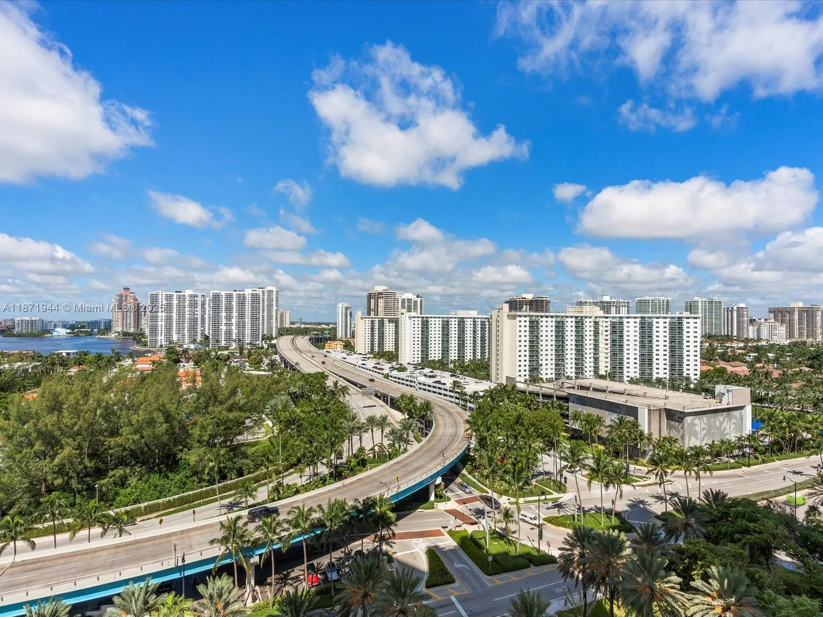 19111 Collins Ave, #1406