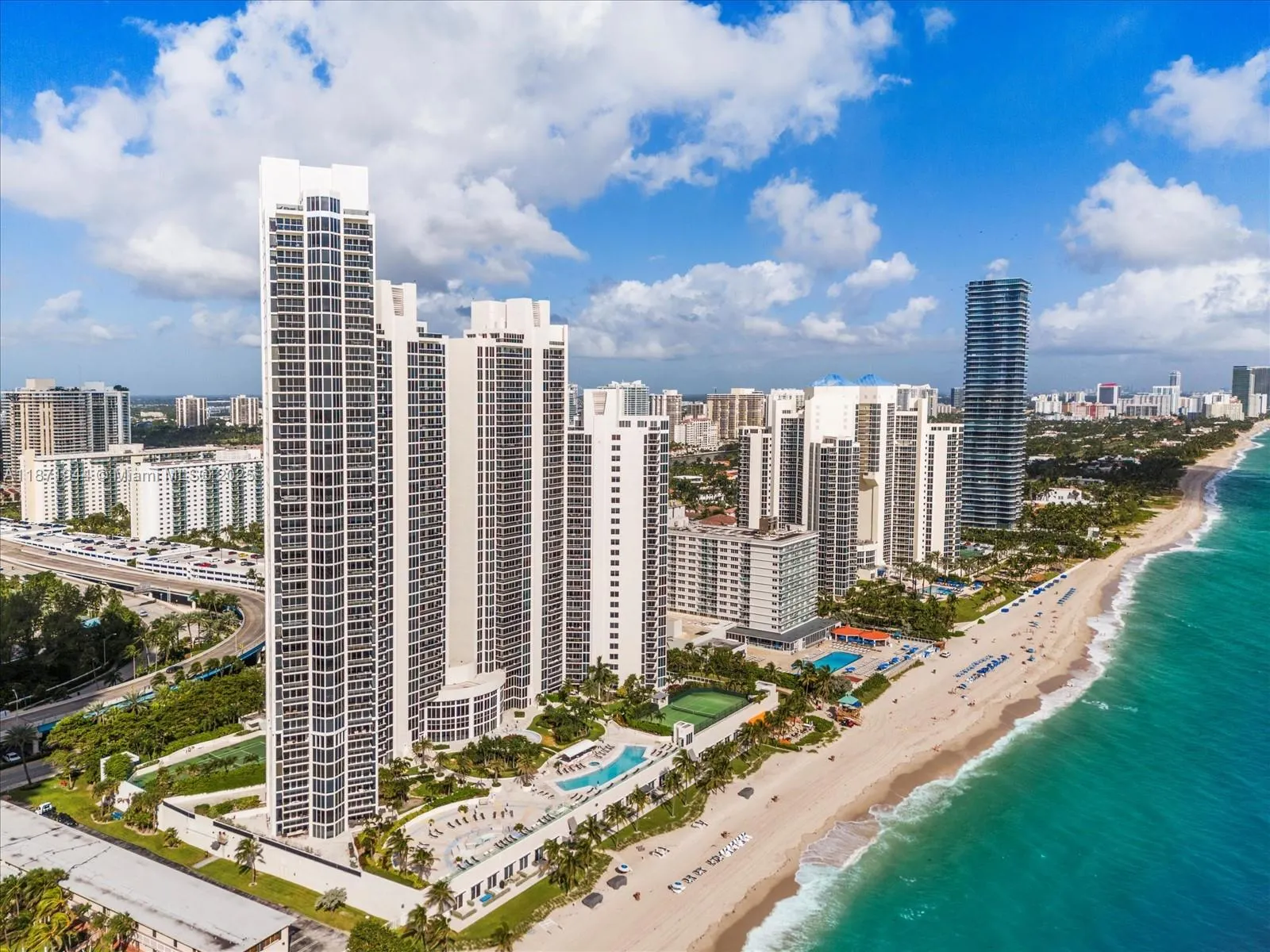 19111 Collins Ave, #1406