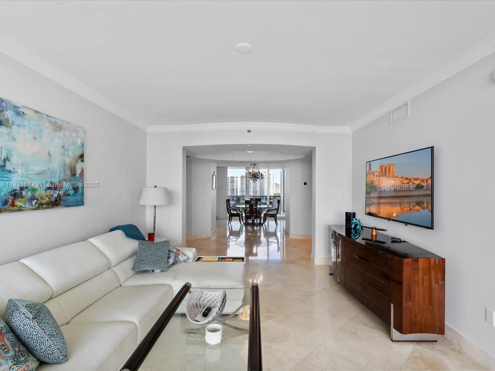 19111 Collins Ave, #1406