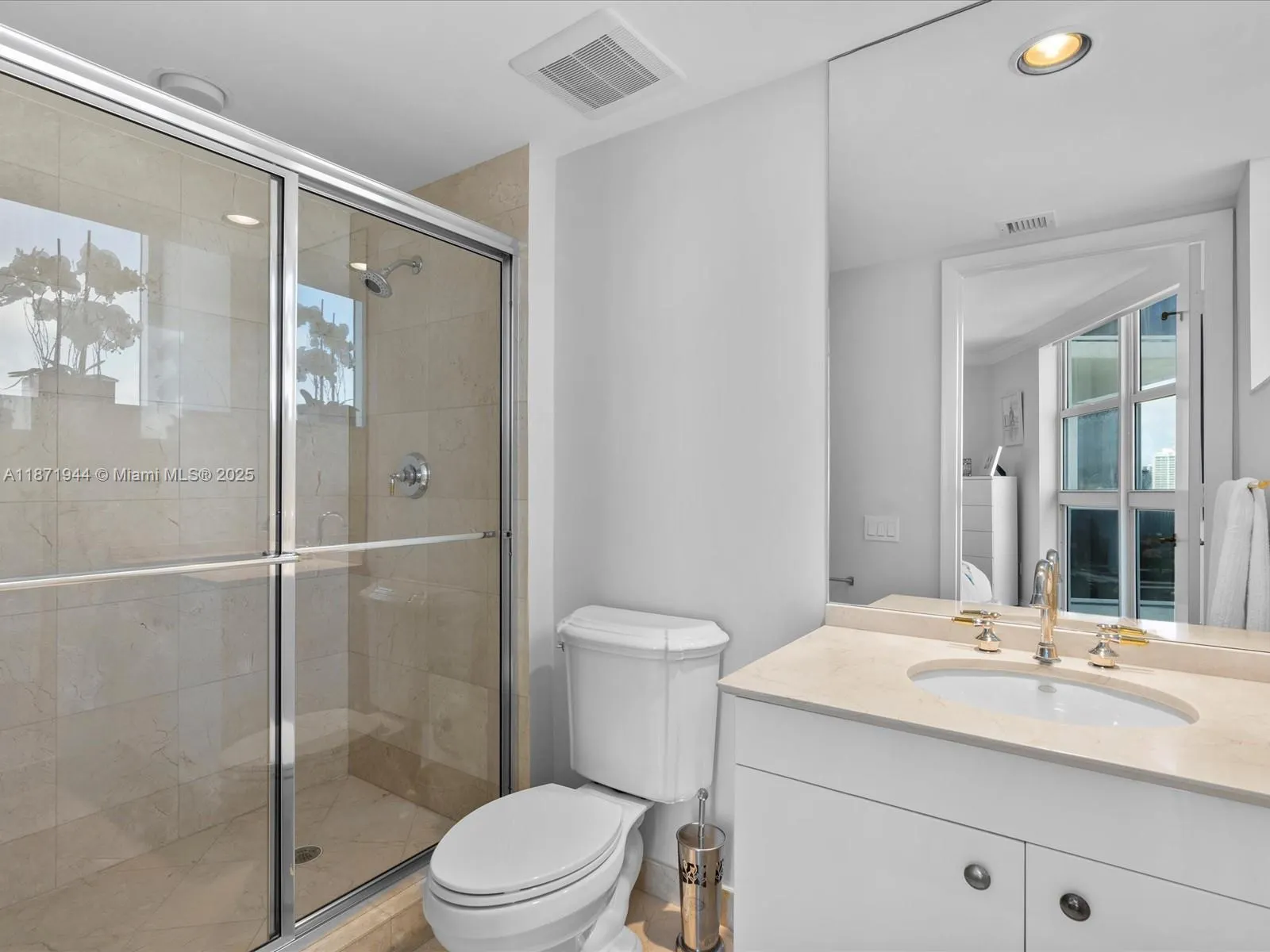19111 Collins Ave, #1406