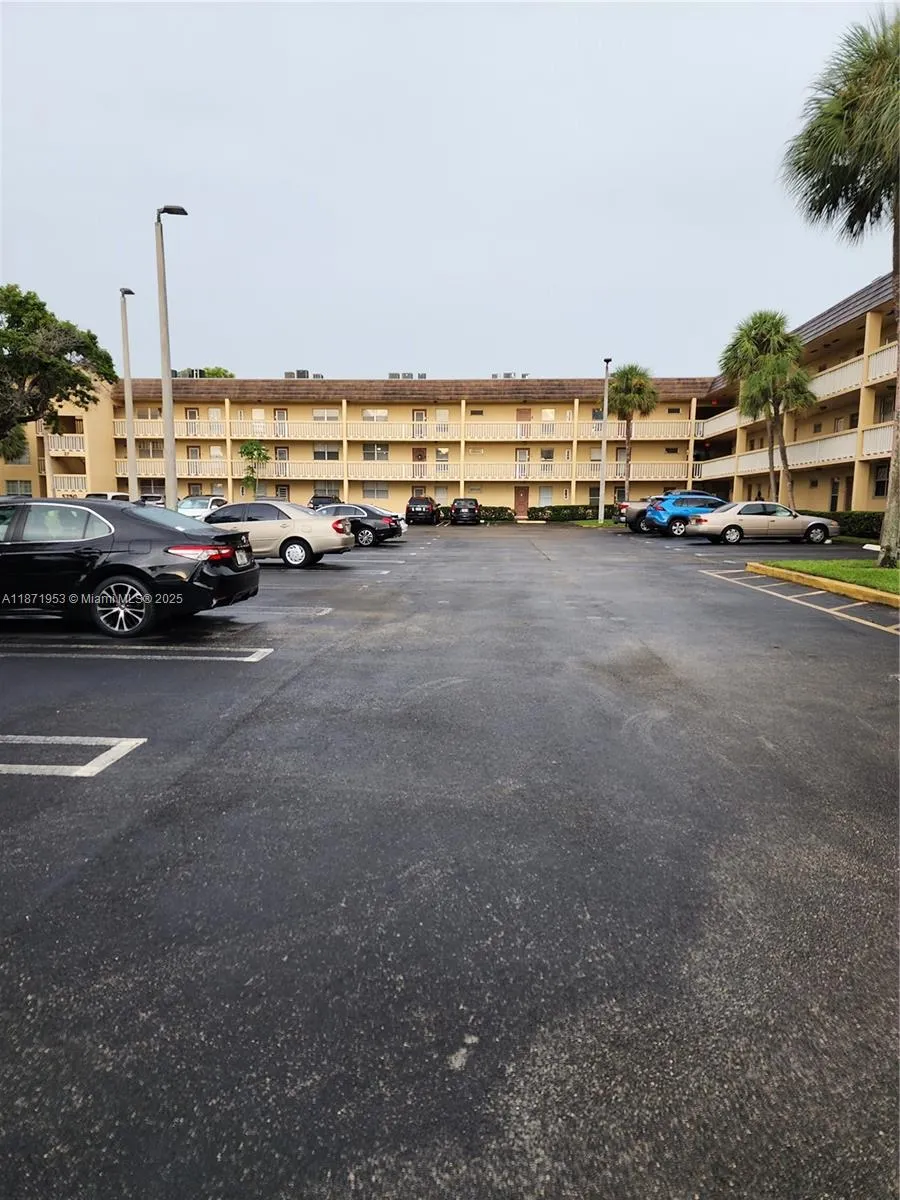 5750 NW 64th Ave, #303