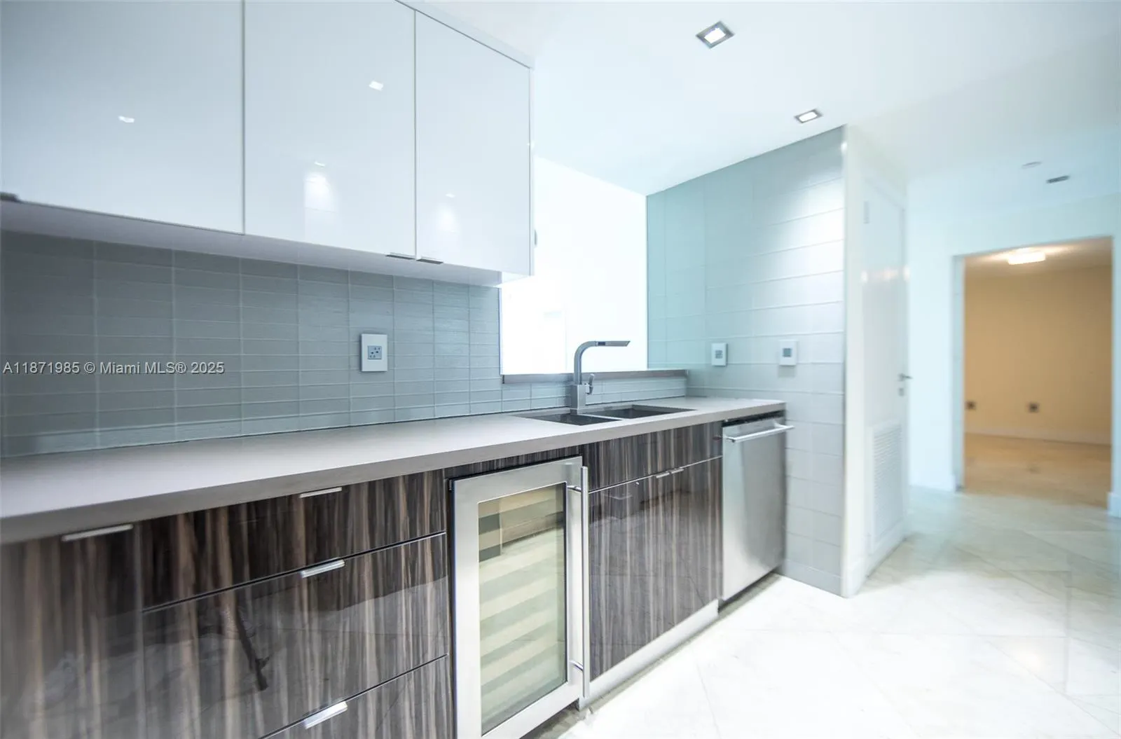 520 West Ave, #602