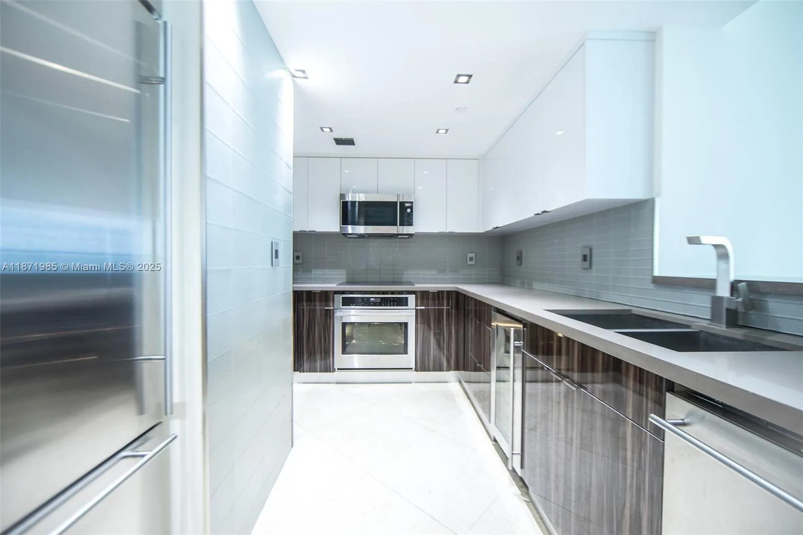 520 West Ave, #602