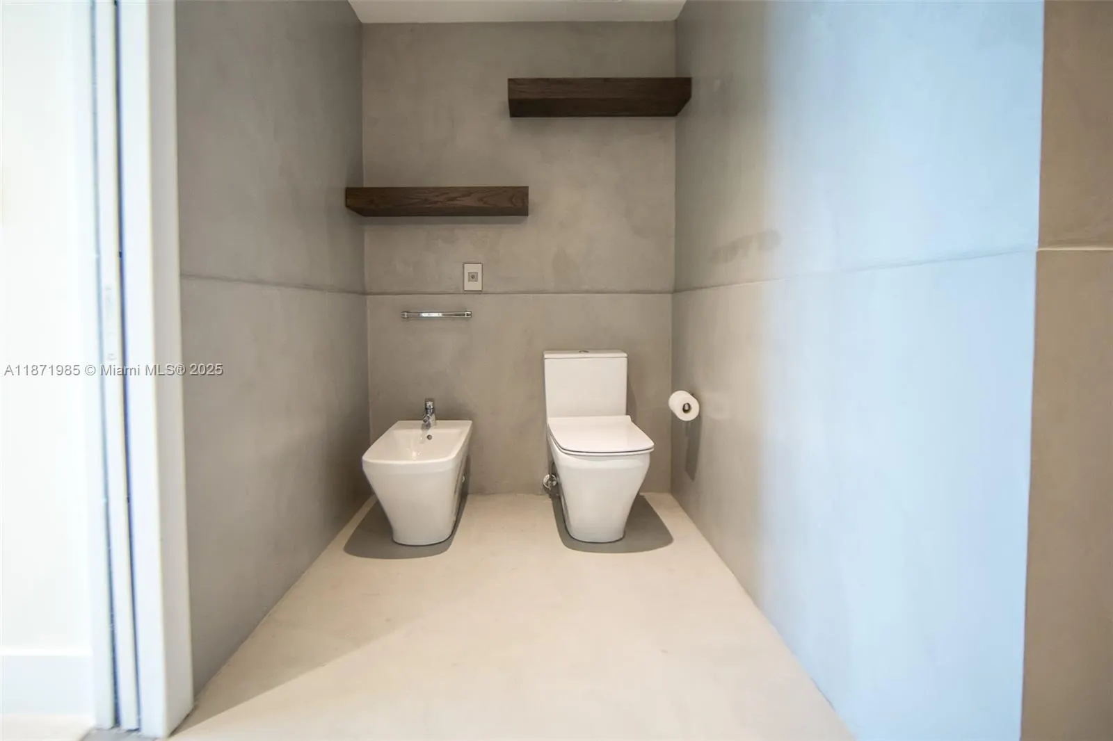 520 West Ave, #602