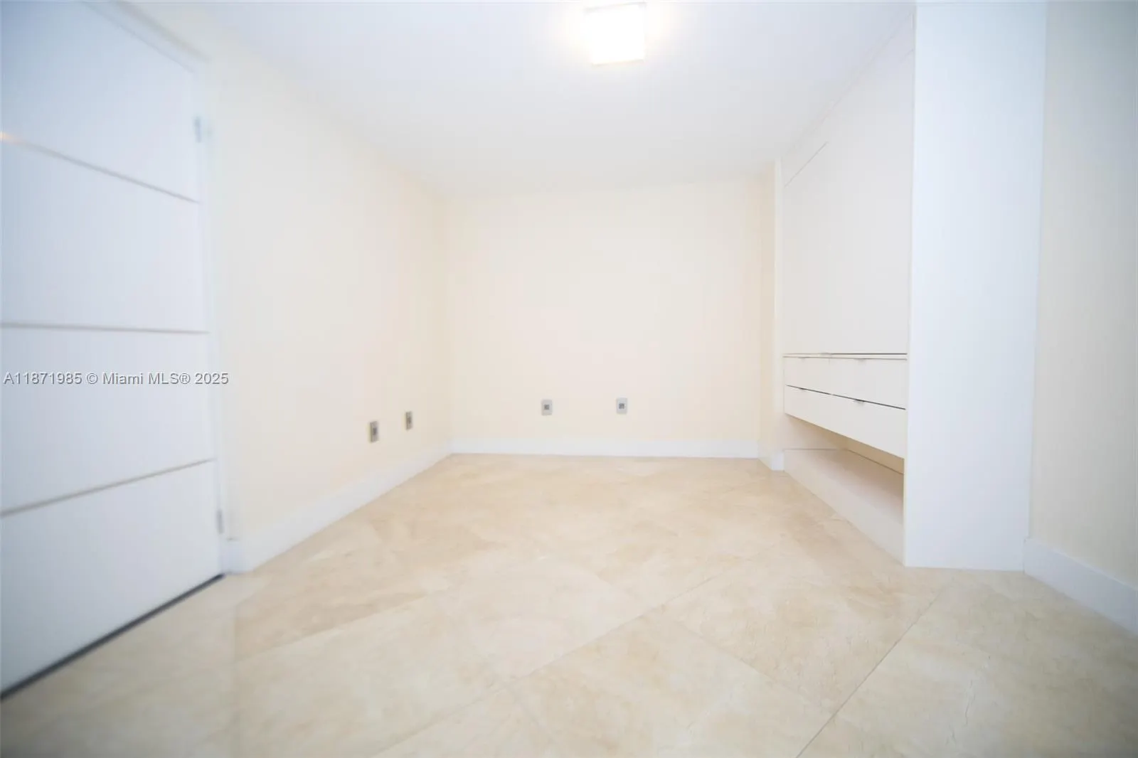520 West Ave, #602