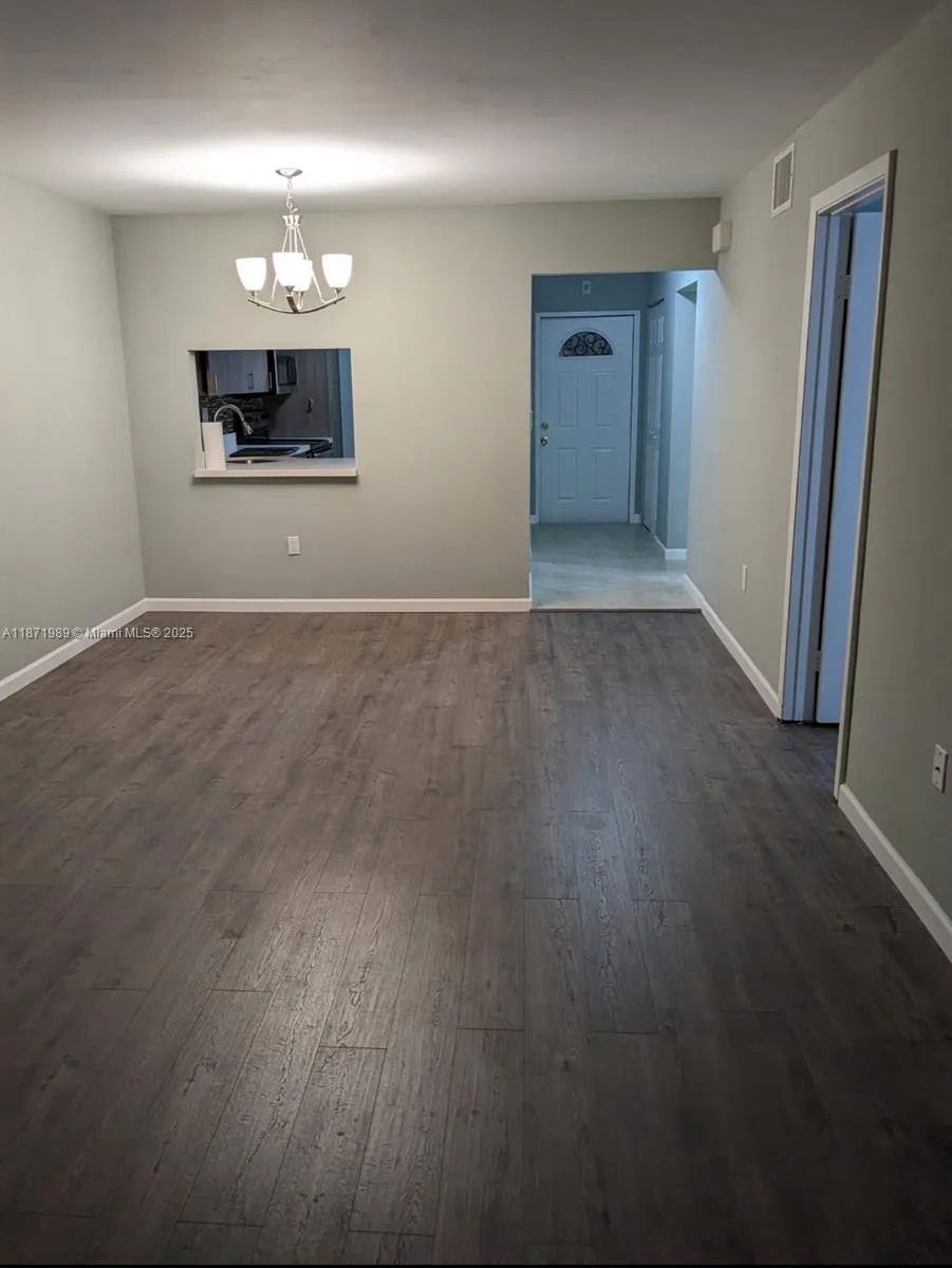 7480 NW 17th St, #303