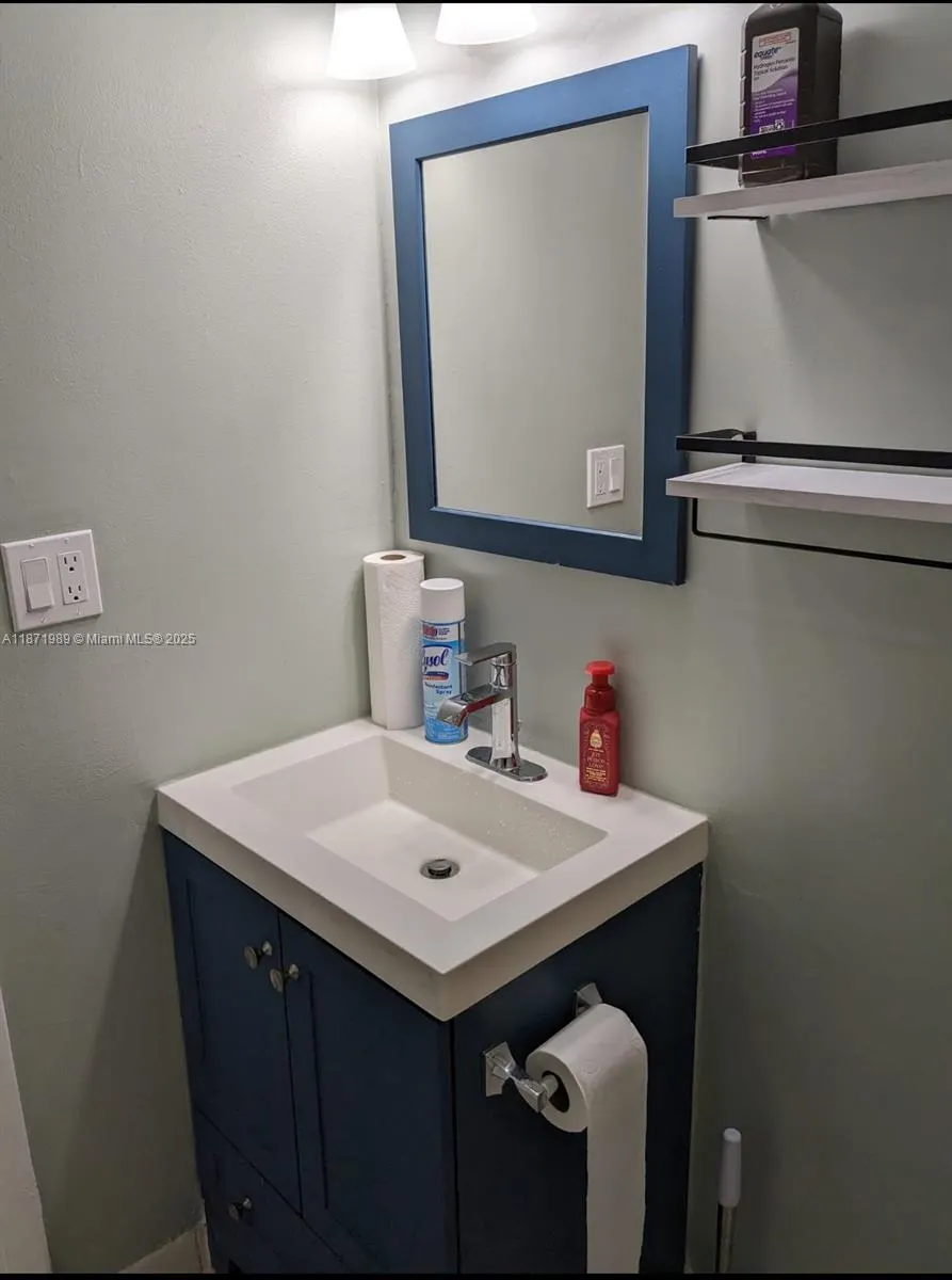 7480 NW 17th St, #303
