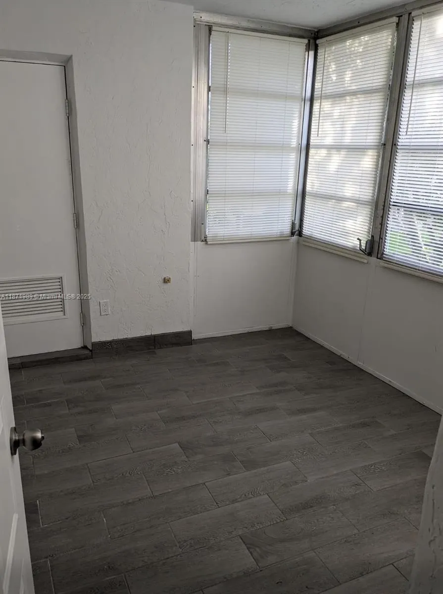 7480 NW 17th St, #303