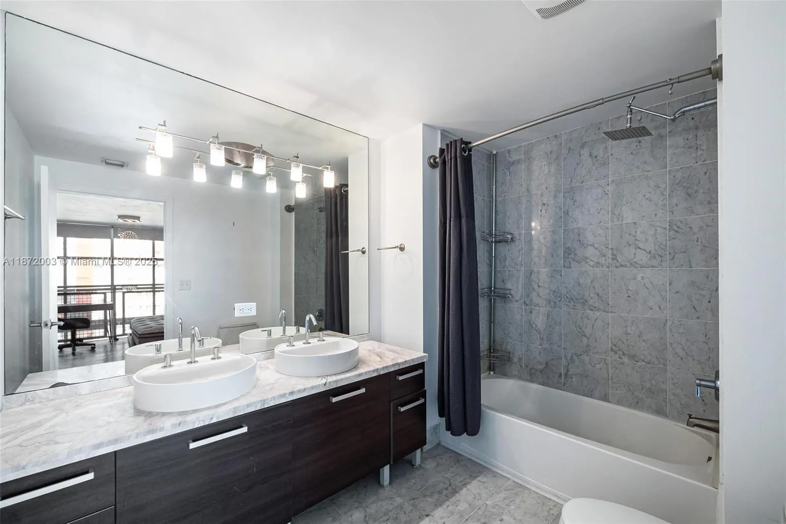 244 Biscayne Blvd, #445