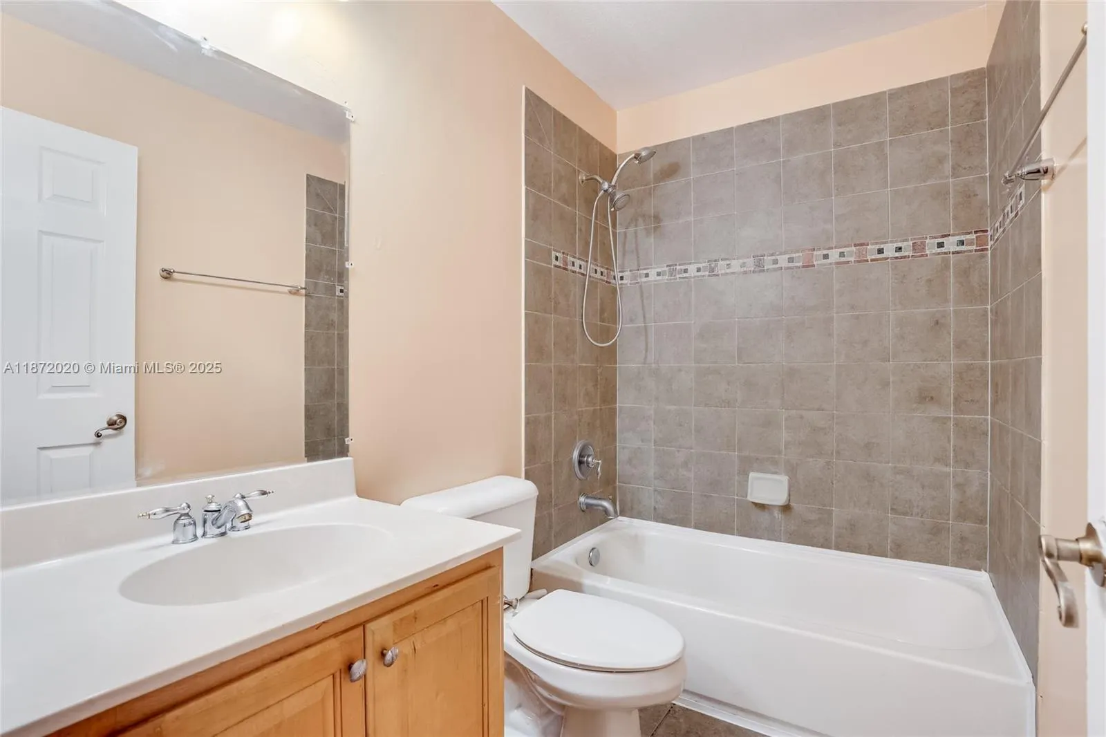 5901 Manchester Way, #0