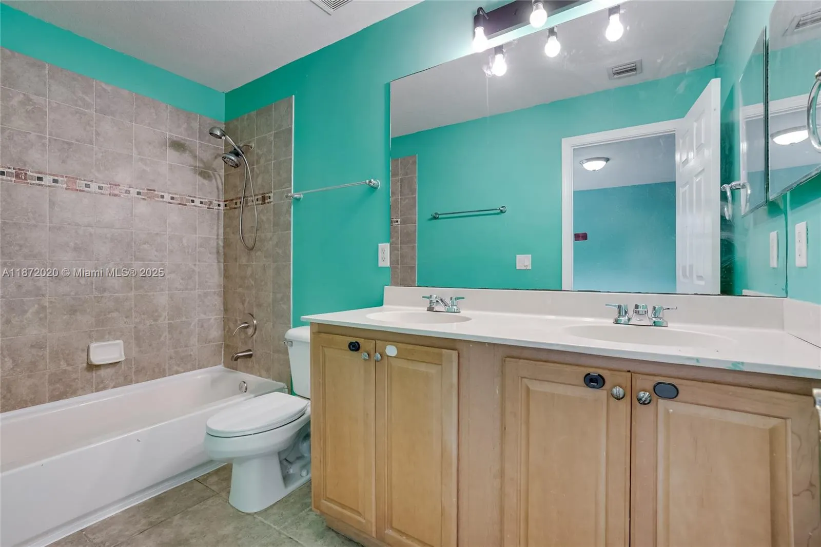 5901 Manchester Way, #0