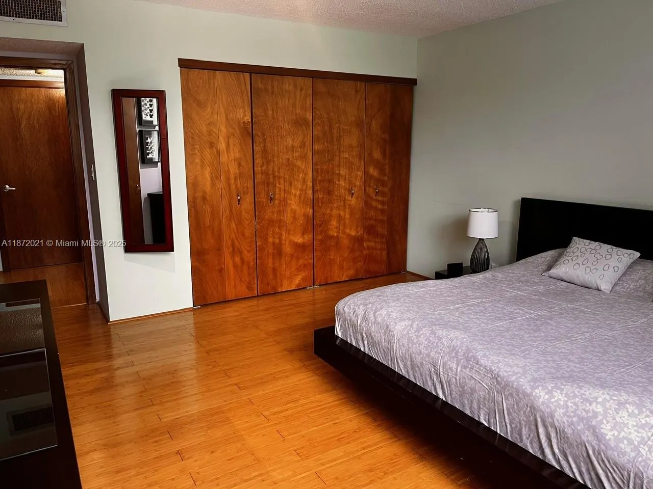 20200 W Country Club Dr, #120