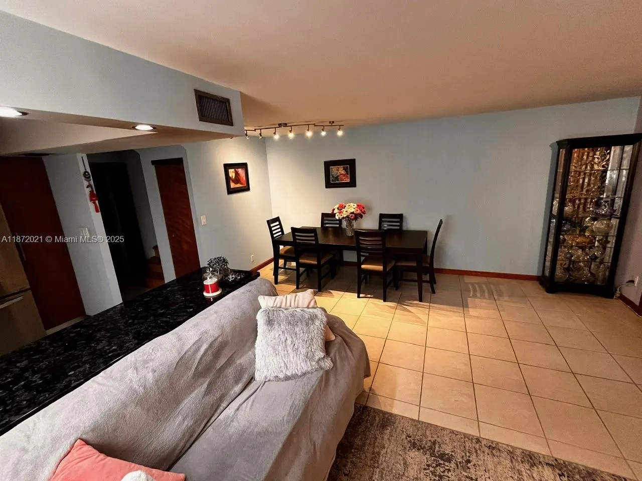 20200 W Country Club Dr, #120