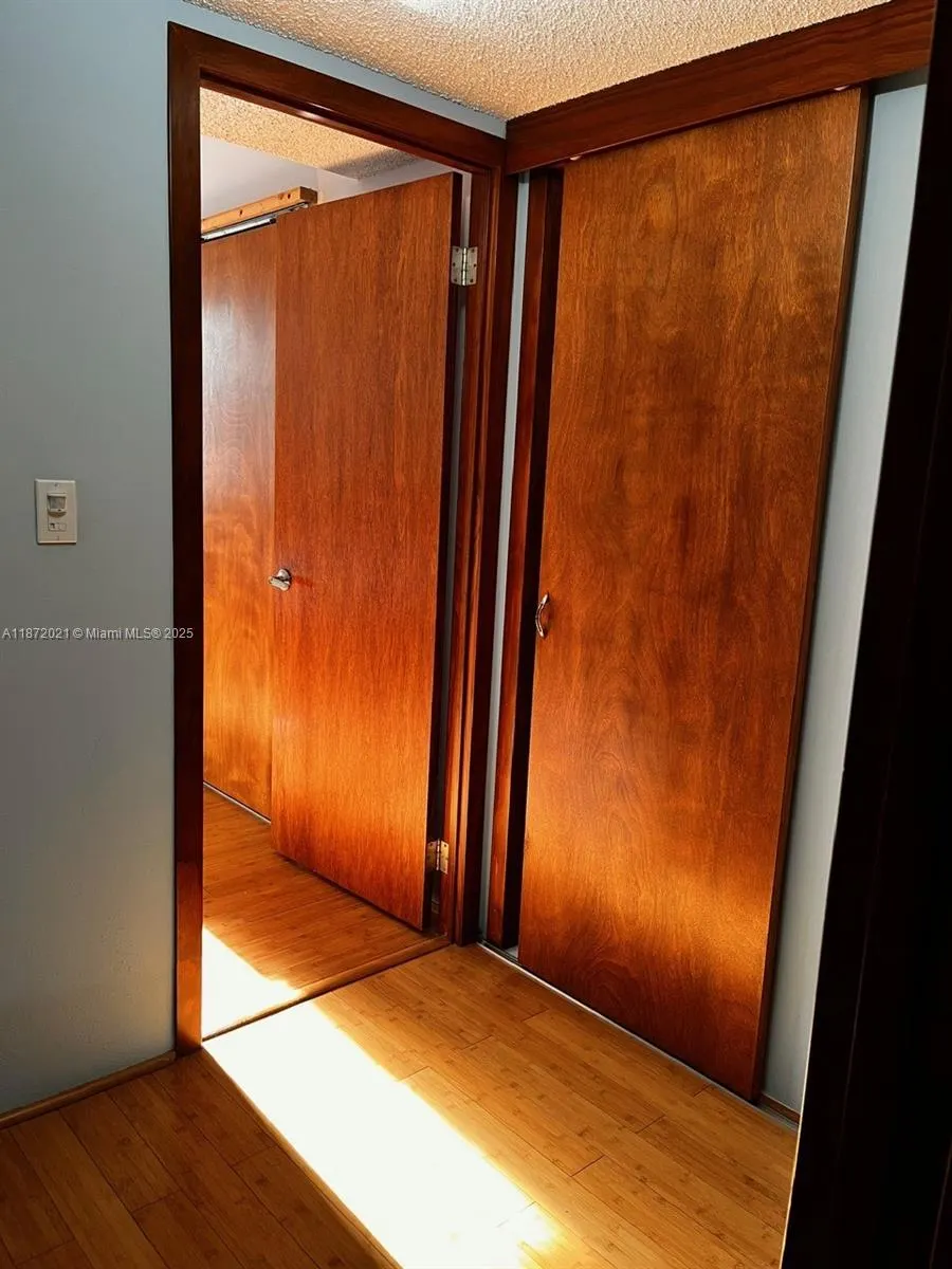 20200 W Country Club Dr, #120