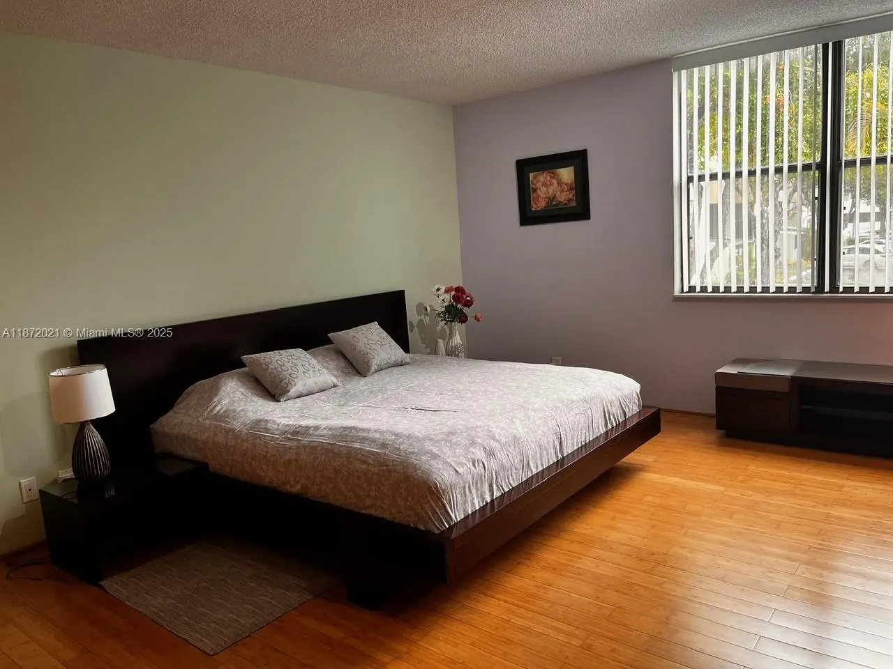 20200 W Country Club Dr, #120