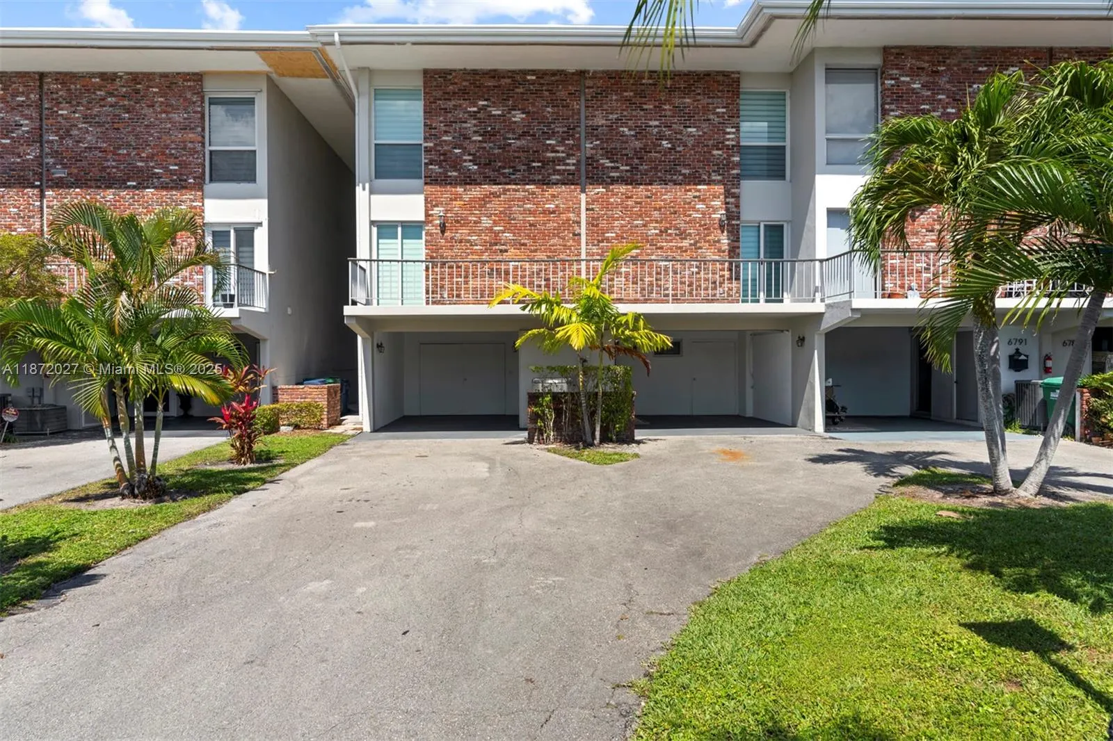 6795 & 6793 Brookline Dr, #6795