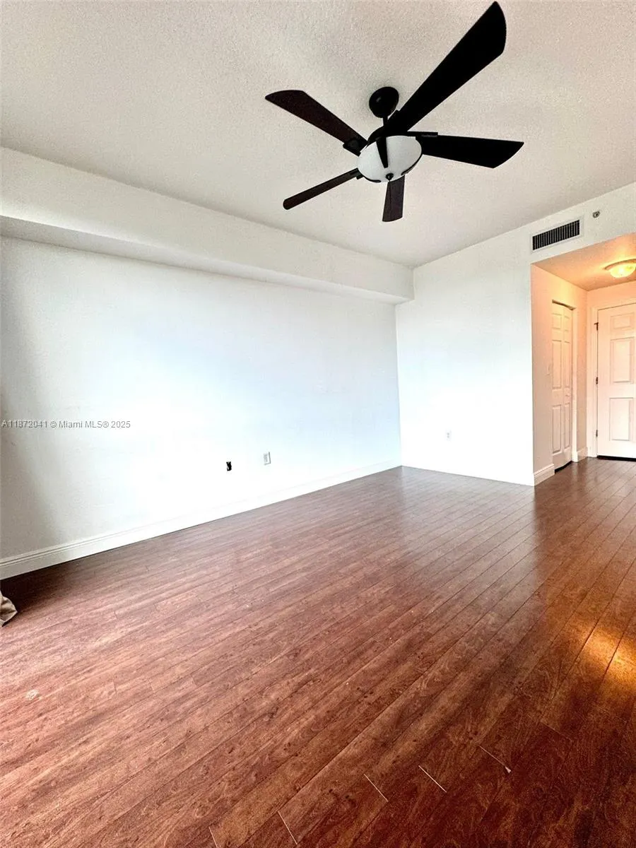 140 S Dixie Hwy, #513