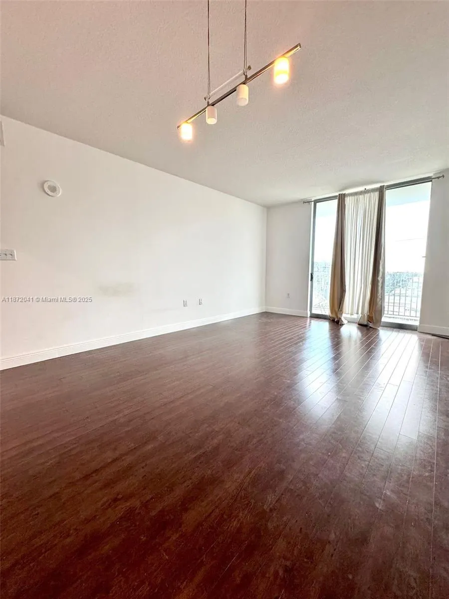 140 S Dixie Hwy, #513