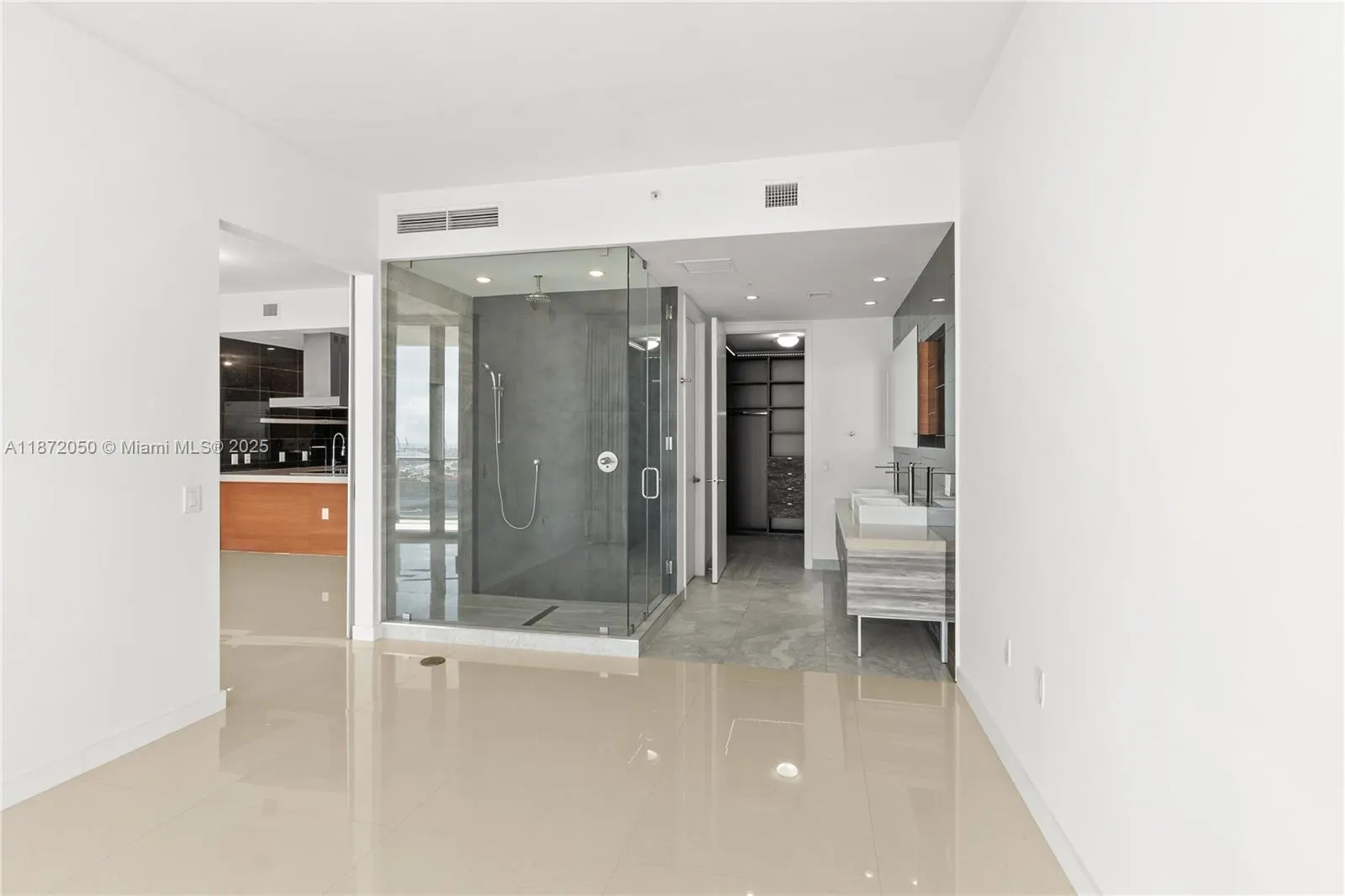 1100 Biscayne Blvd, #3404