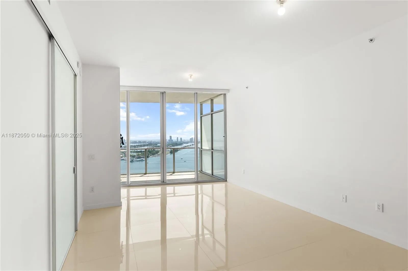 1100 Biscayne Blvd, #3404