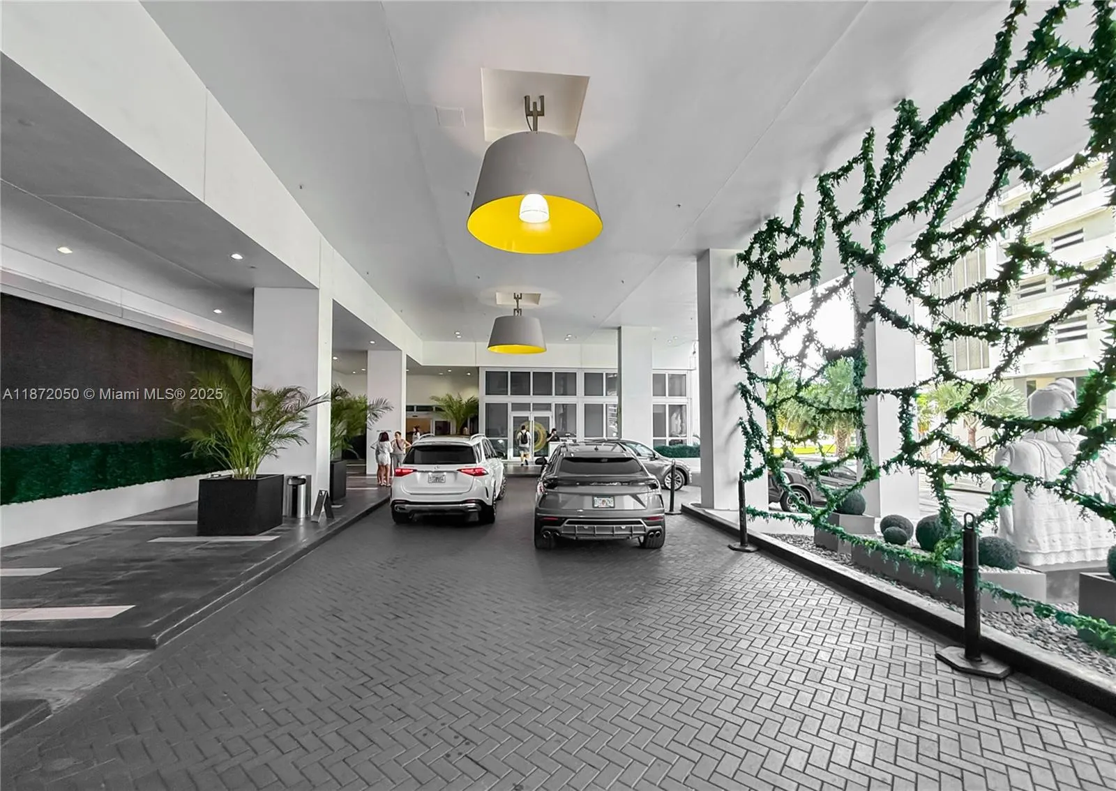 1100 Biscayne Blvd, #3404
