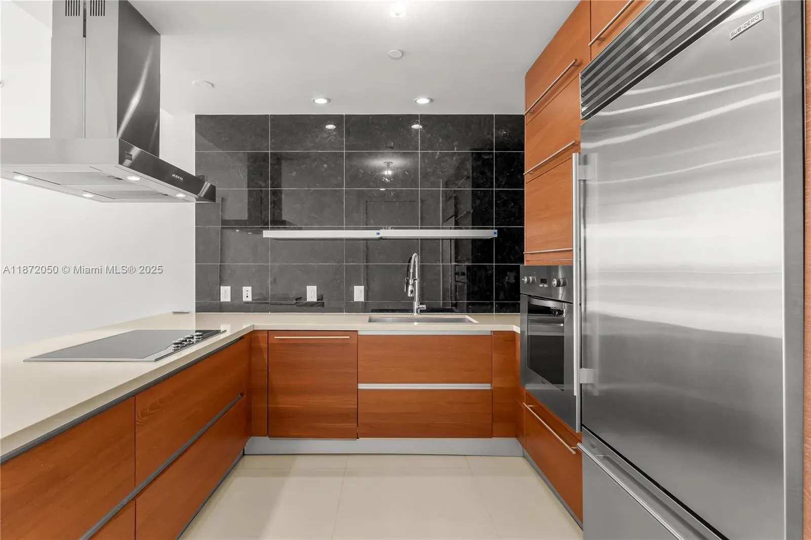 1100 Biscayne Blvd, #3404