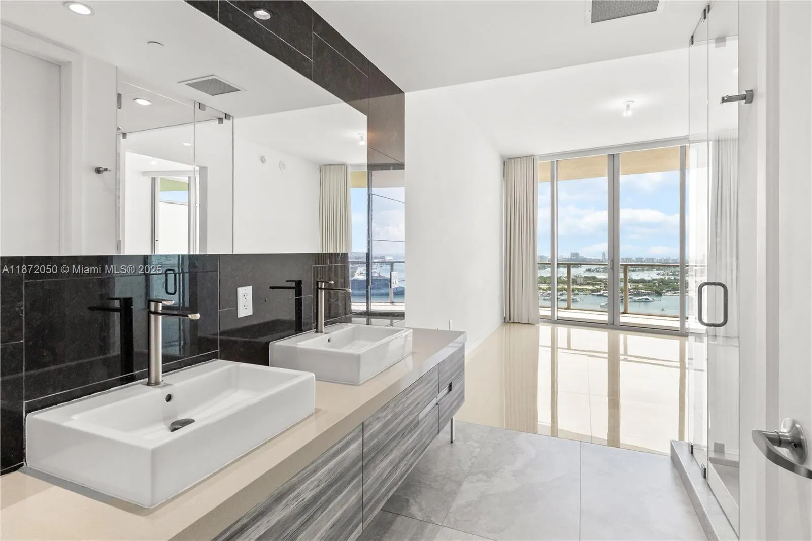 1100 Biscayne Blvd, #3404