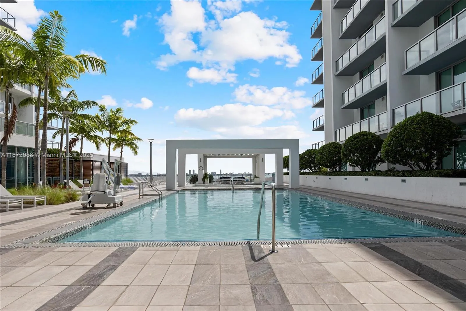 3900 Biscayne Blvd, #N-819