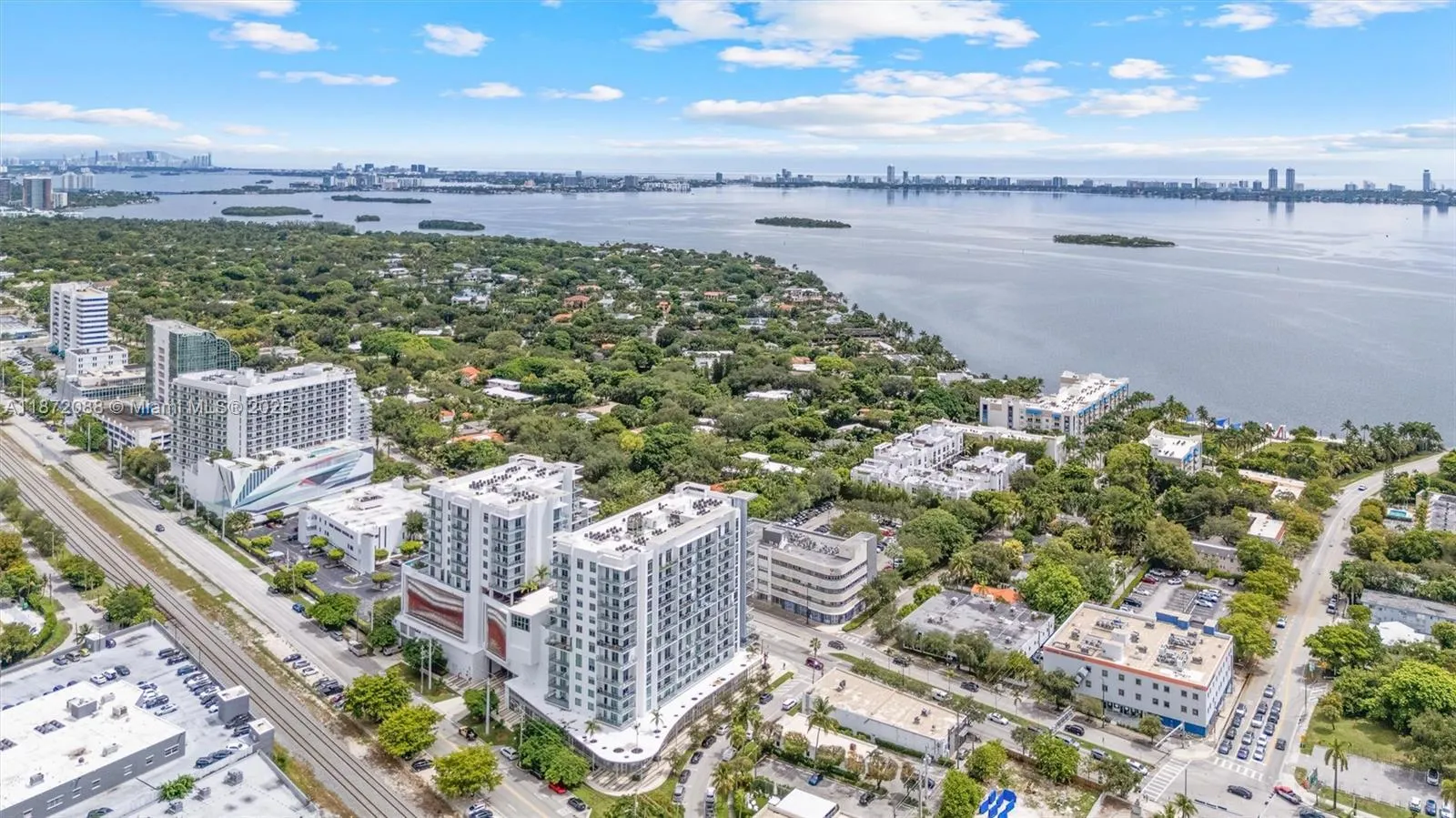 3900 Biscayne Blvd, #N-819