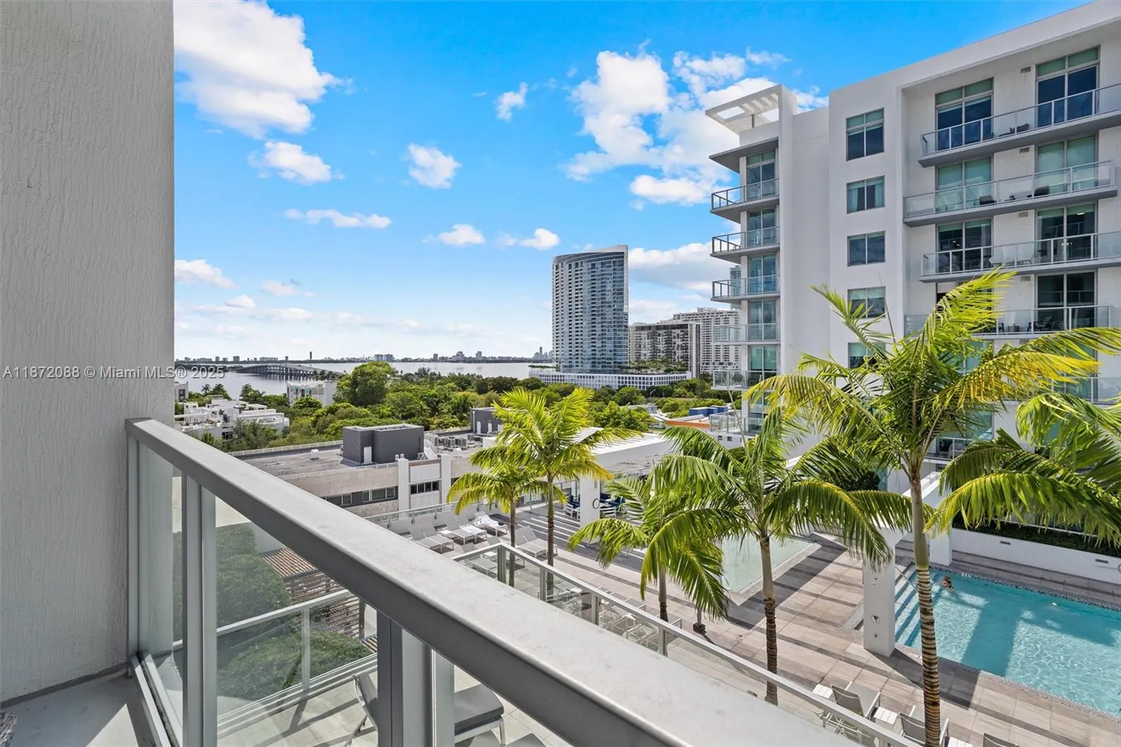 3900 Biscayne Blvd, #N-819
