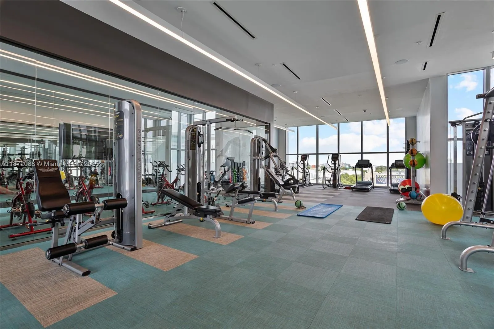 3900 Biscayne Blvd, #N-819
