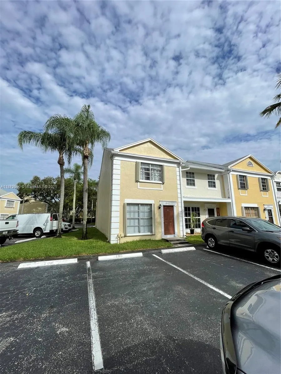 2880 Belmont Ln, #2880