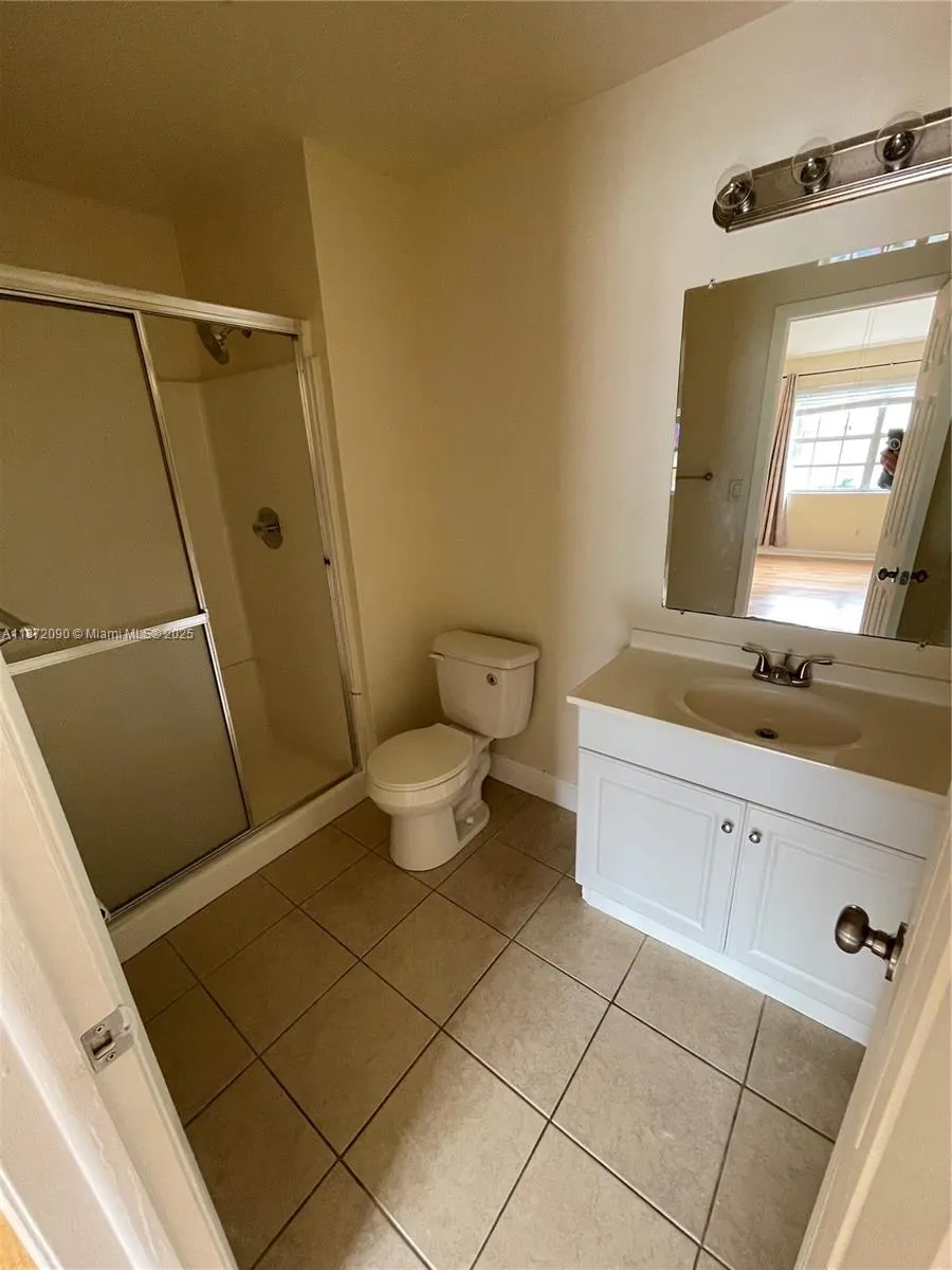 2880 Belmont Ln, #2880