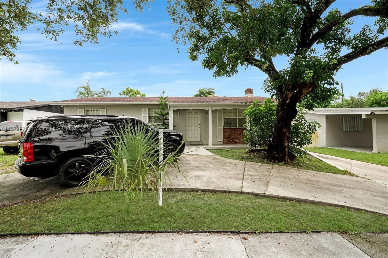 3011 N 74th Ave