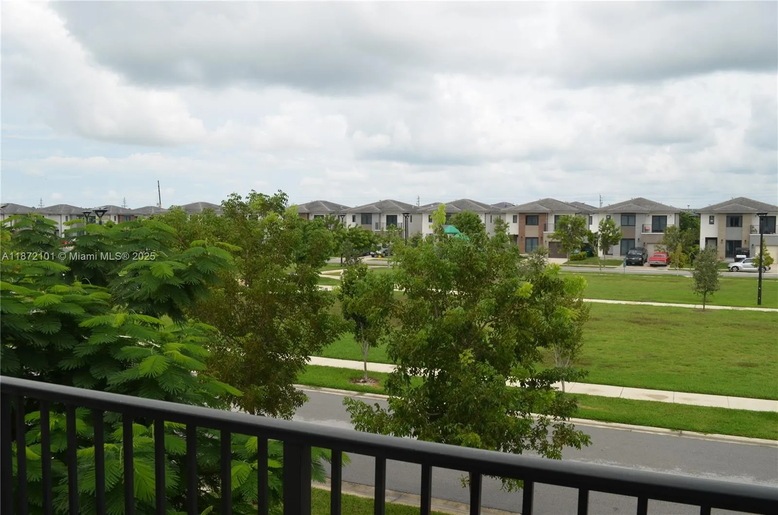 1155 NW 2nd Ter