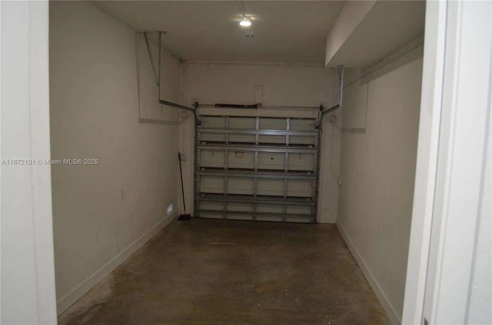 1155 NW 2nd Ter