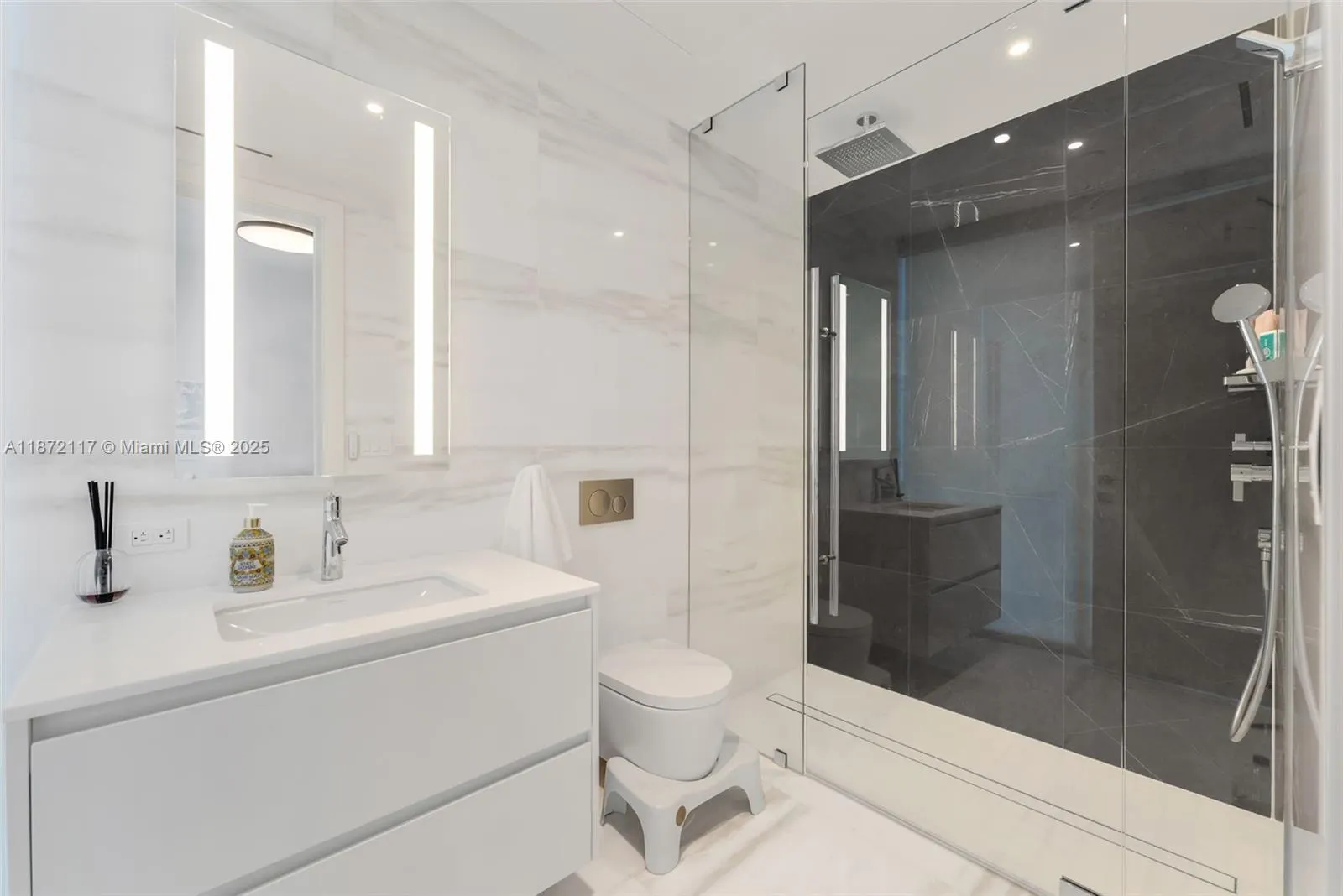 300 Biscayne Boulevard Way, #4104C