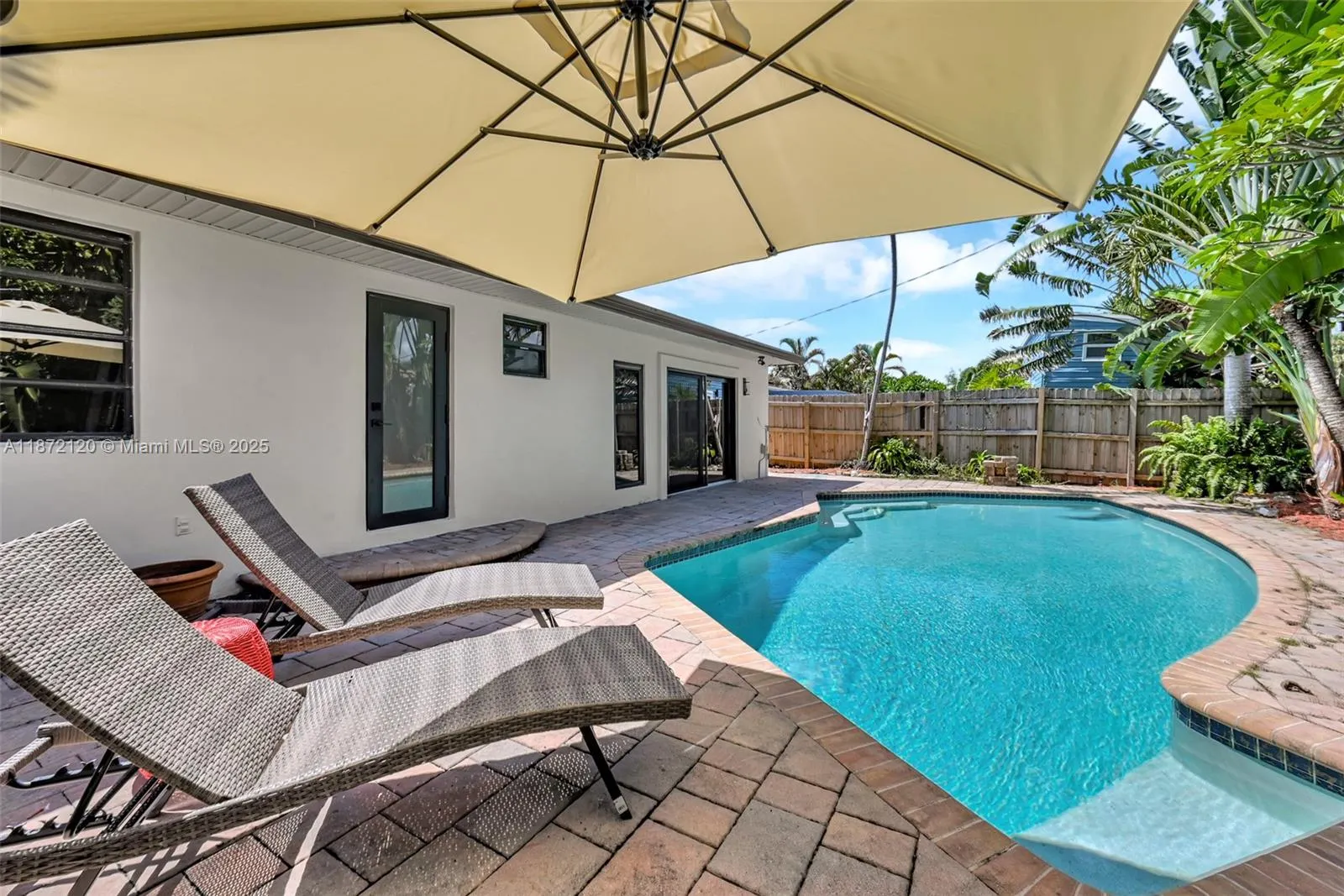 121 NW 55th St