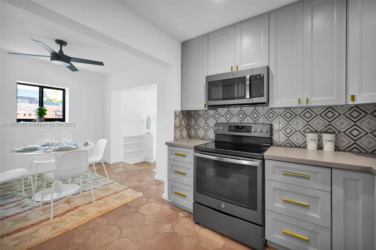 121 NW 55th St