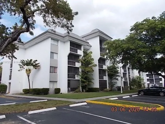 721 N Pine Island Rd, #201