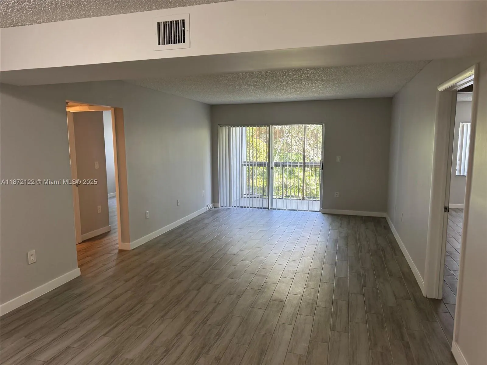 721 N Pine Island Rd, #201