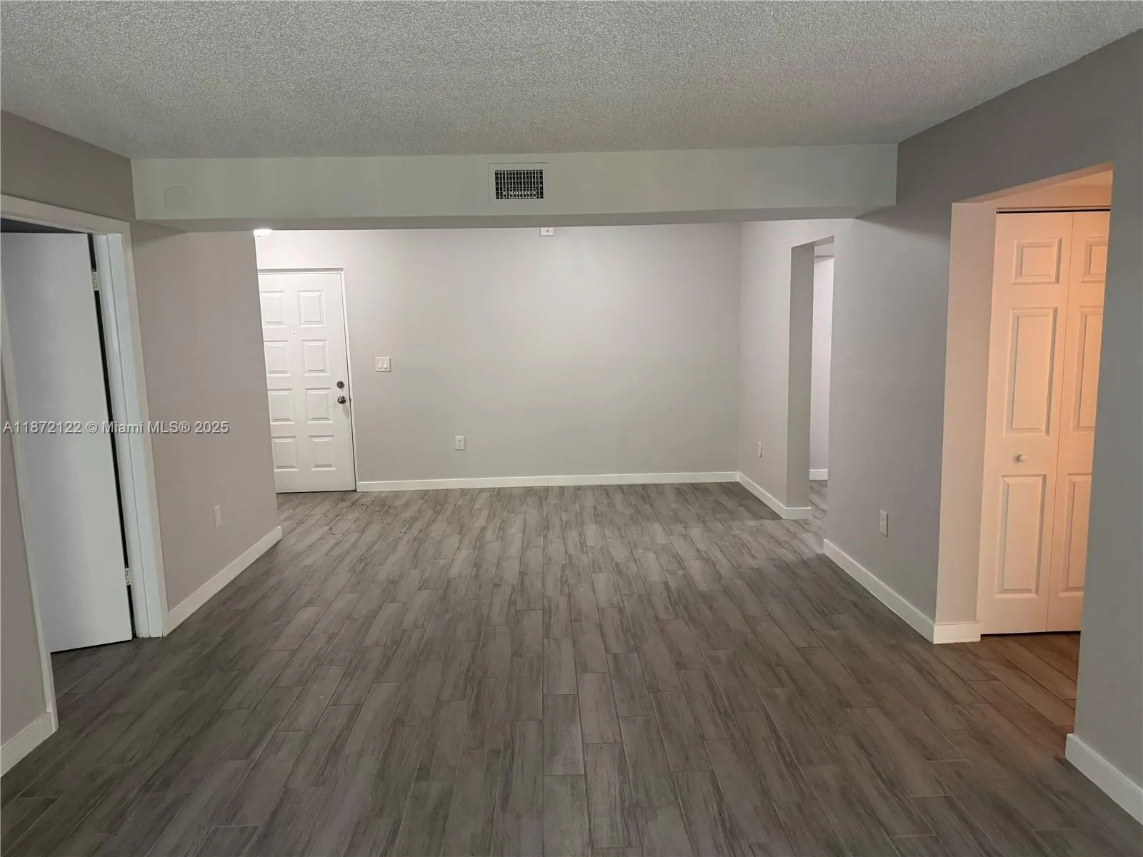 721 N Pine Island Rd, #201