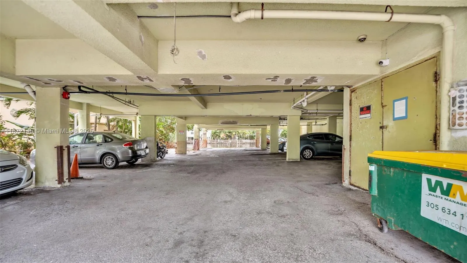 8001 Crespi Blvd, #4B